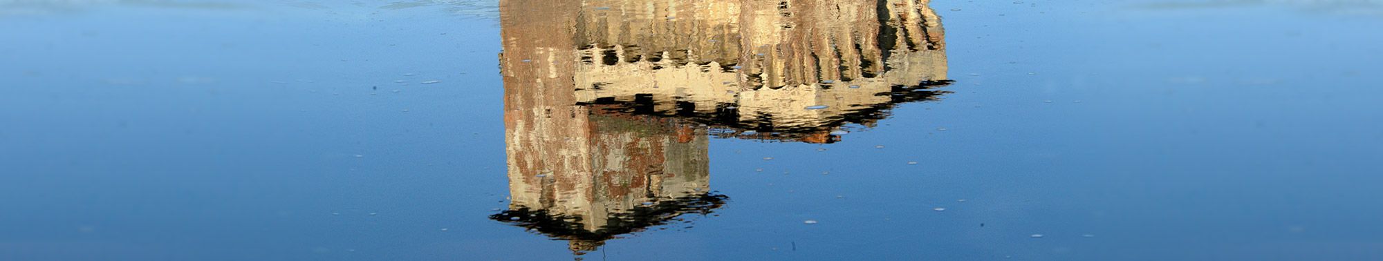 Riflessi sul fiume Bisenzio